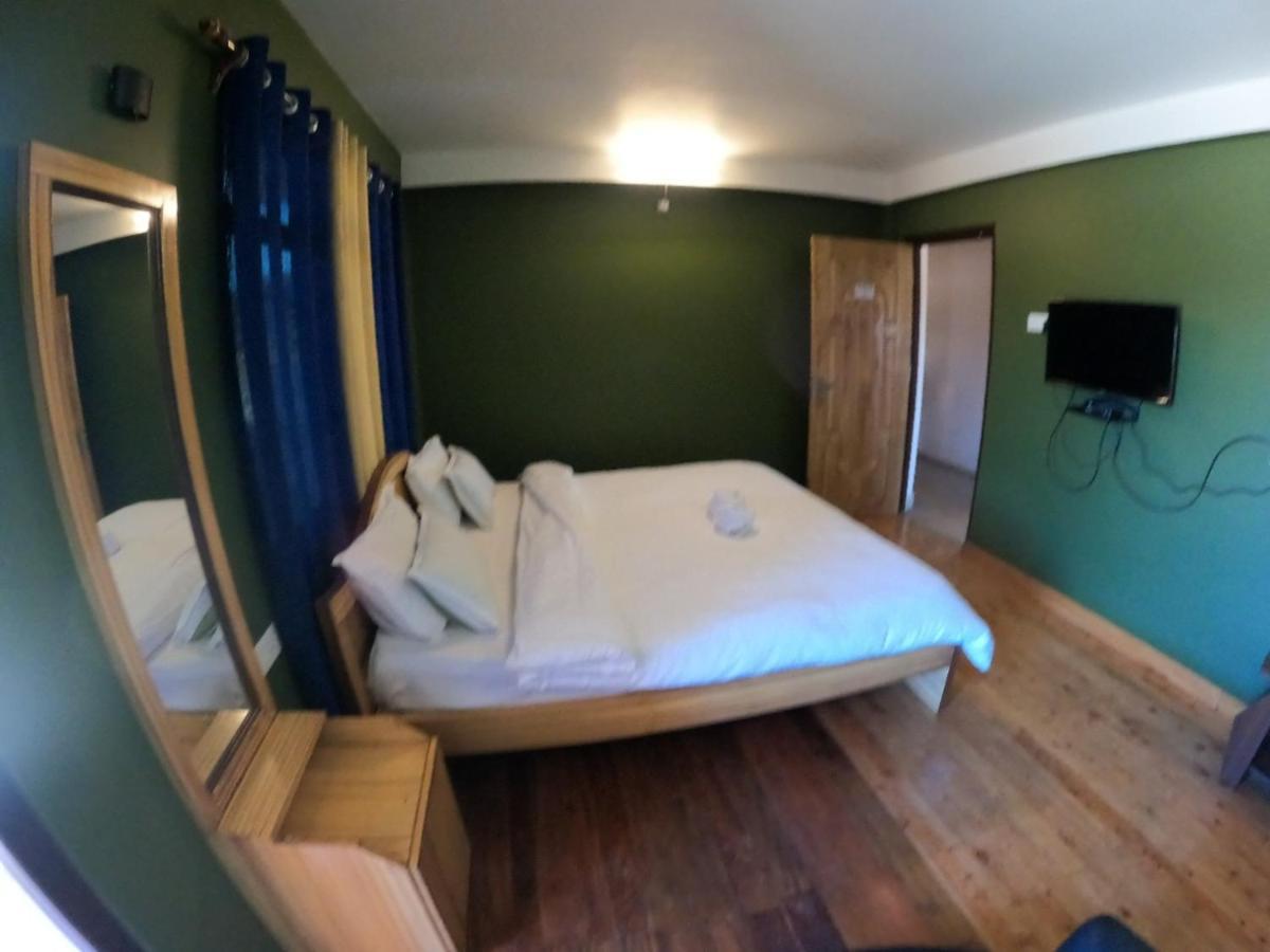 Aurora Guest House Shillong Ngoại thất bức ảnh