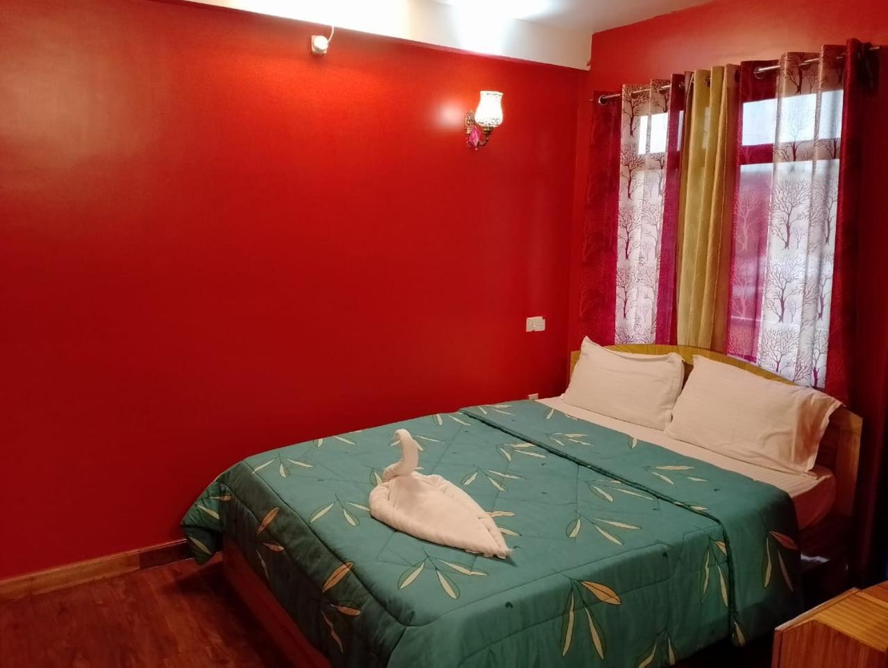 Aurora Guest House Shillong Ngoại thất bức ảnh