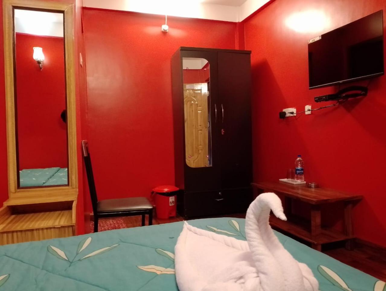 Aurora Guest House Shillong Ngoại thất bức ảnh