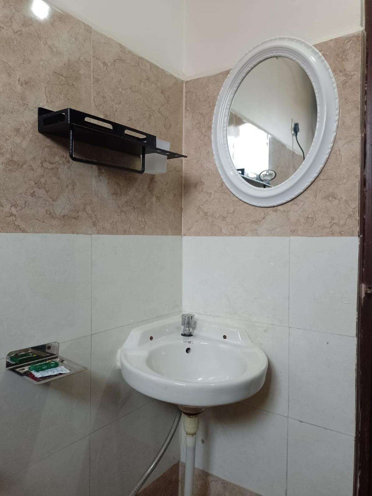 Aurora Guest House Shillong Ngoại thất bức ảnh