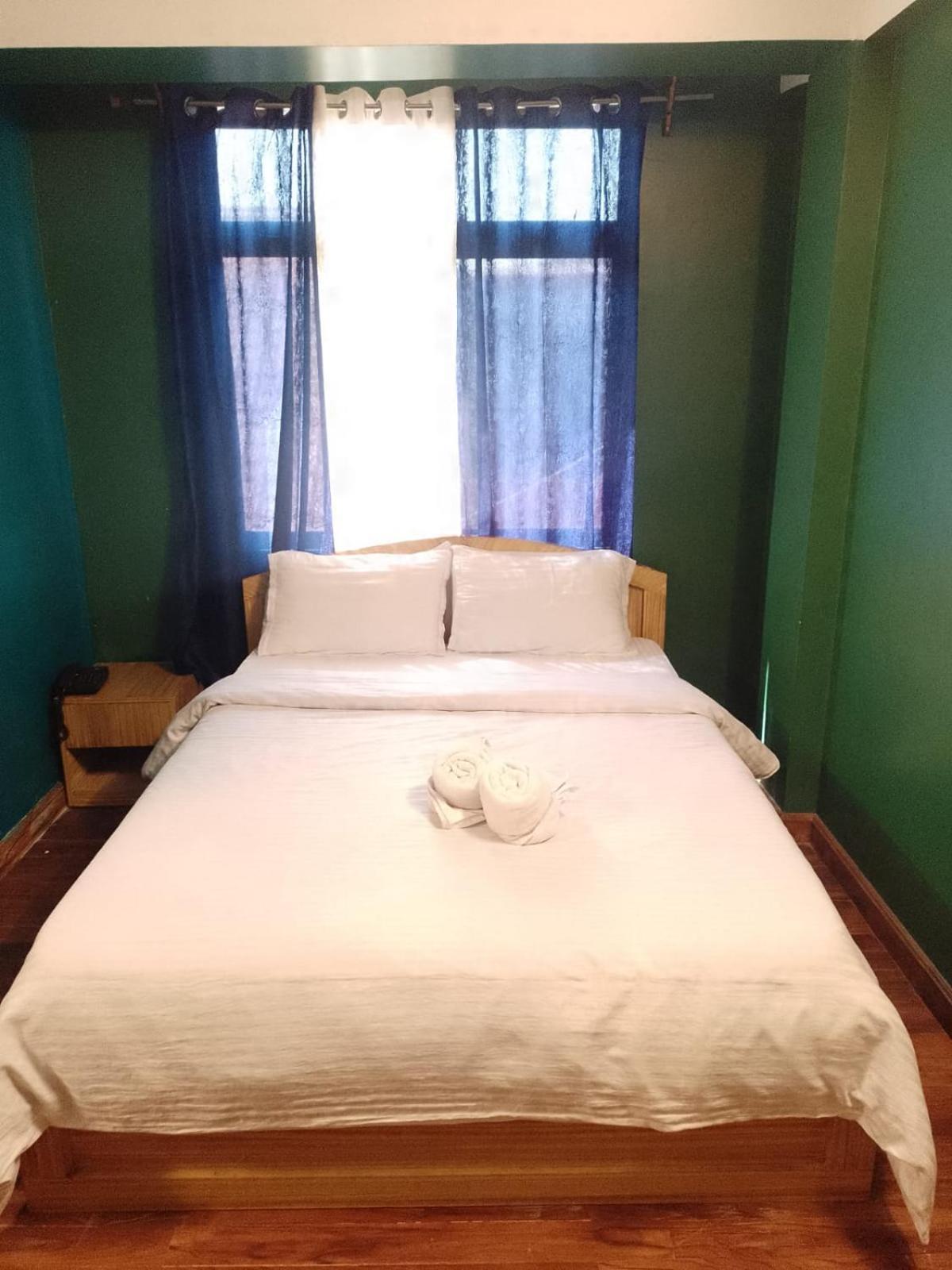 Aurora Guest House Shillong Ngoại thất bức ảnh